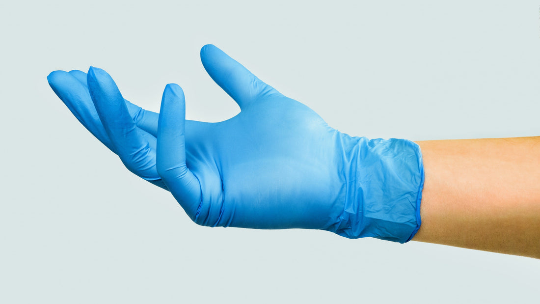 Beginner’s Guide to The Types of Disposable Medical Gloves